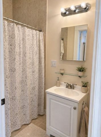 65 Maple Avenue, Middletown, RI 02842
