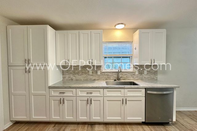 932 Emily Circle, Fort Walton Beach, FL 32547