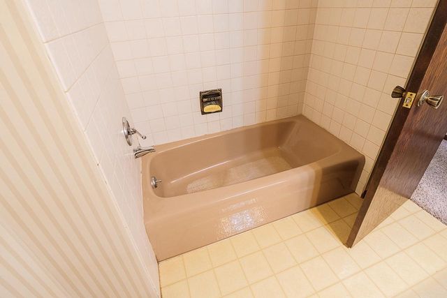 1164 BEECHWOOD DRIVE, Green Bay, WI 54313