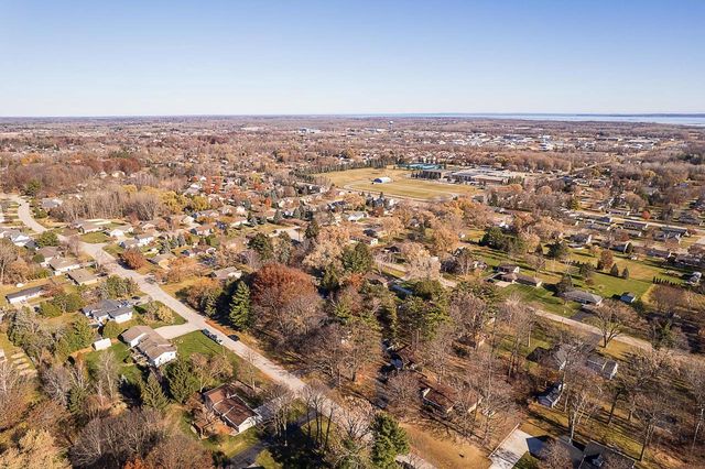 1164 BEECHWOOD DRIVE, Green Bay, WI 54313