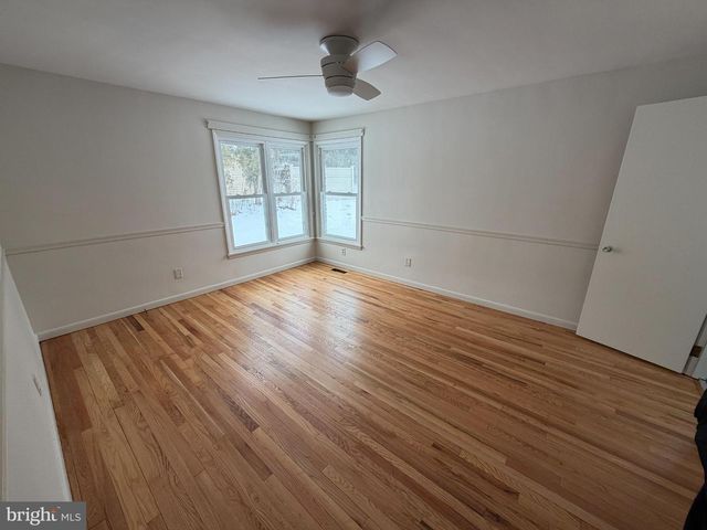 1601 WOODCREST RD, Harrisburg, PA 17112