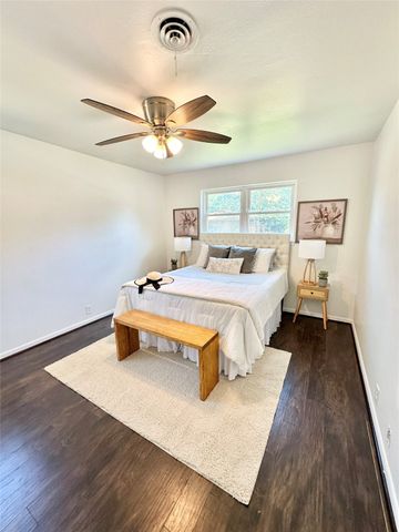 1715 Morningside Drive, Gainesville, TX 76240