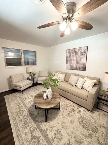 1715 Morningside Drive, Gainesville, TX 76240