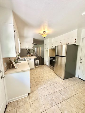 1715 Morningside Drive, Gainesville, TX 76240