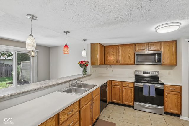 9495 Aberdare Drive, Indianapolis, IN 46250