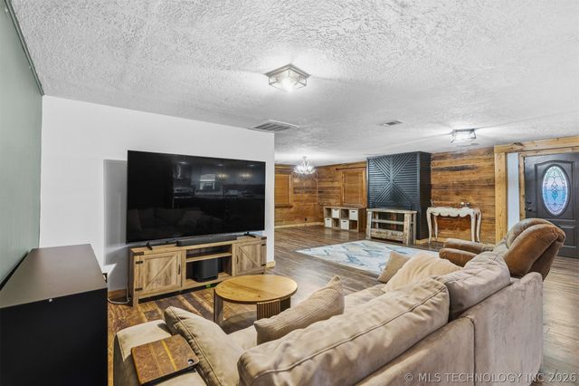 2008 NE 3rd Avenue, Ardmore, OK 73401