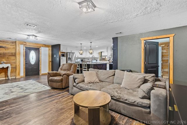 2008 NE 3rd Avenue, Ardmore, OK 73401