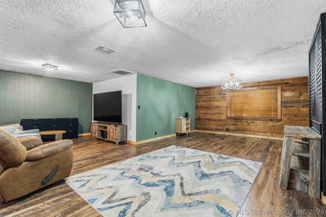 2008 NE 3rd Avenue, Ardmore, OK 73401