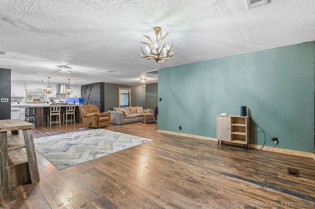 2008 NE 3rd Avenue, Ardmore, OK 73401