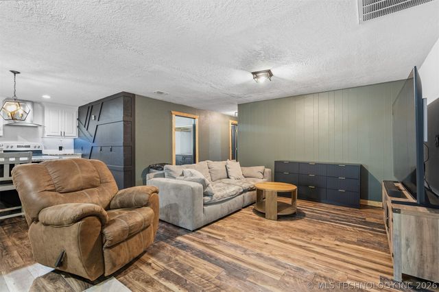 2008 NE 3rd Avenue, Ardmore, OK 73401