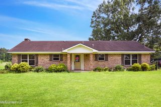 7520 Ogborn Drive, Moss Point, MS 39562