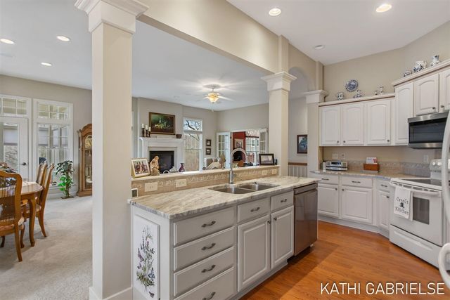 18147 Lost Creek Lane, Spring Lake, MI 49456