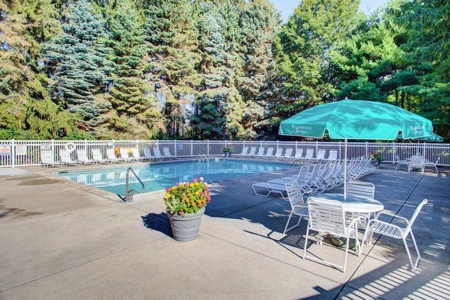 18147 Lost Creek Lane, Spring Lake, MI 49456