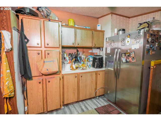 496 SCOTTS GLEN Dr, Springfield, OR 97477