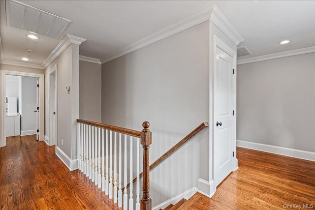 12 Whitehall Road, Rockville Centre, NY 11570