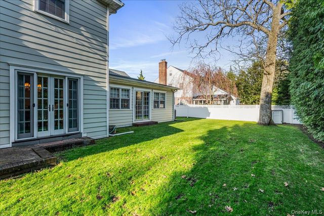 12 Whitehall Road, Rockville Centre, NY 11570