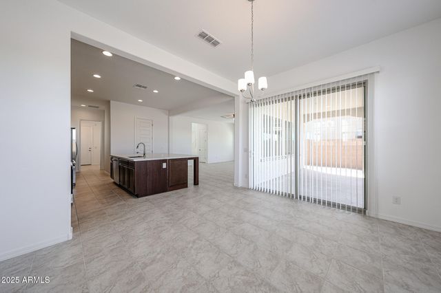 25076 N 77TH Drive, Peoria, AZ 85383