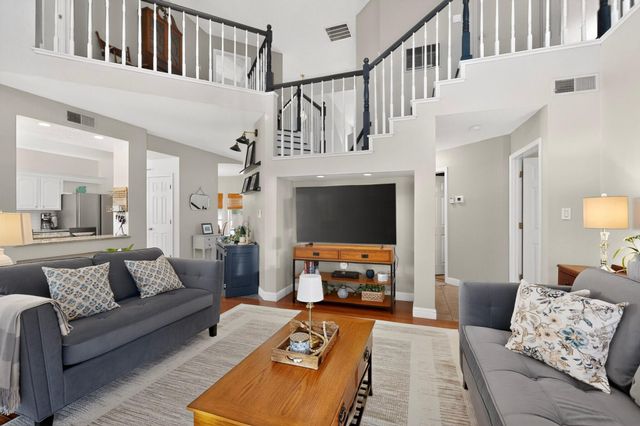 9409 Holm Bursun Drive NW, Albuquerque, NM 87114