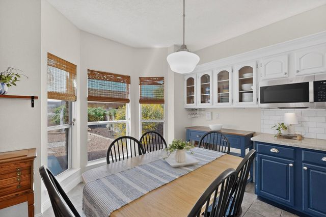 9409 Holm Bursun Drive NW, Albuquerque, NM 87114
