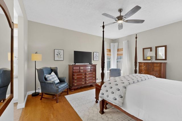 9409 Holm Bursun Drive NW, Albuquerque, NM 87114