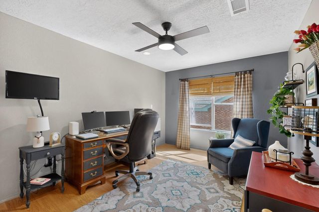 9409 Holm Bursun Drive NW, Albuquerque, NM 87114