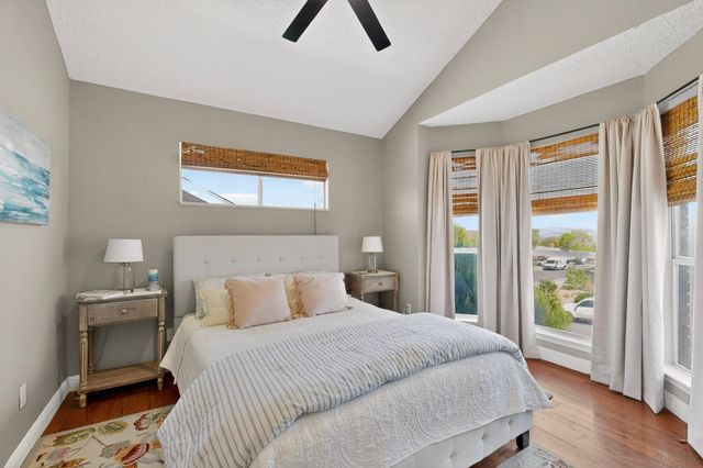 9409 Holm Bursun Drive NW, Albuquerque, NM 87114