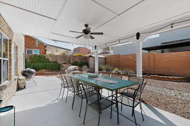 9409 Holm Bursun Drive NW, Albuquerque, NM 87114