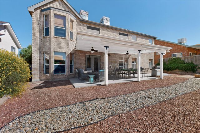9409 Holm Bursun Drive NW, Albuquerque, NM 87114