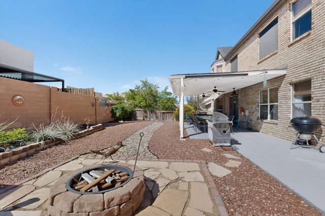 9409 Holm Bursun Drive NW, Albuquerque, NM 87114