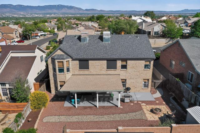 9409 Holm Bursun Drive NW, Albuquerque, NM 87114