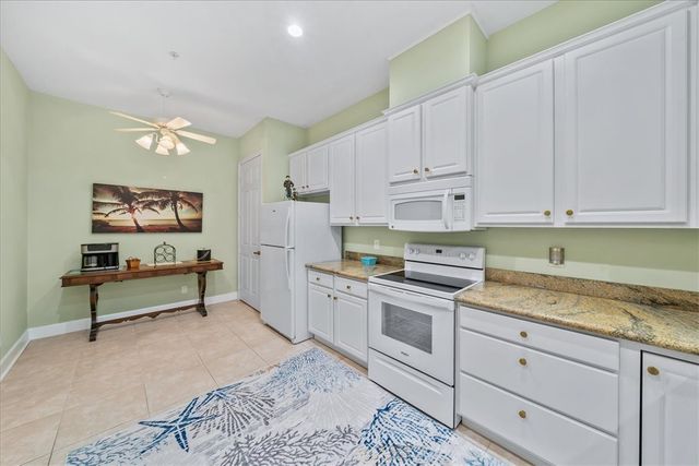 2340 Water Oaks Court 223, Vero Beach, FL 32962
