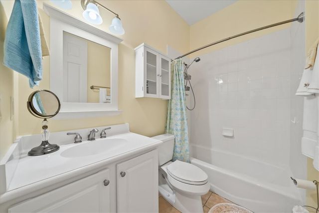 2340 Water Oaks Court 223, Vero Beach, FL 32962