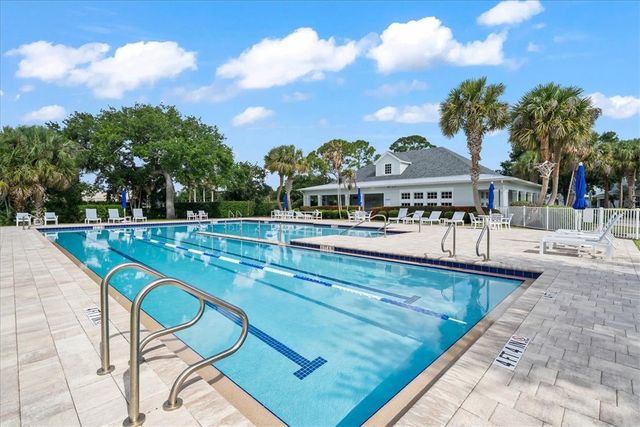 2340 Water Oaks Court 223, Vero Beach, FL 32962