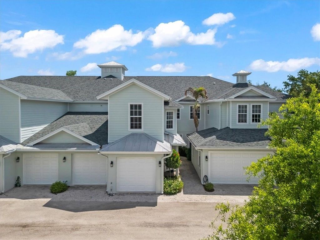 2340 Water Oaks Court 223, Vero Beach, FL 32962