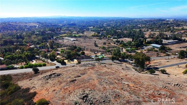 1387 Las Vistas Road, Fallbrook, CA 92028