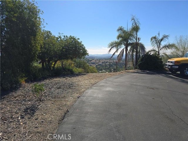 1387 Las Vistas Road, Fallbrook, CA 92028