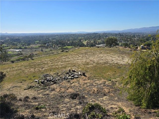1387 Las Vistas Road, Fallbrook, CA 92028