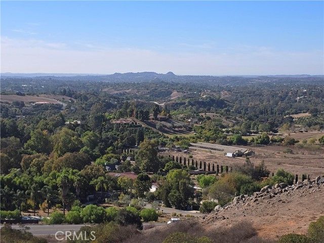 1387 Las Vistas Road, Fallbrook, CA 92028