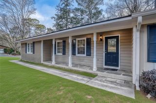 2032 Lake Lucerne SW Drive, Lilburn, GA 30047