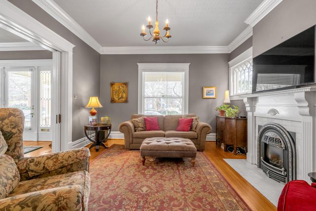 325 Transylvania Park, Lexington, KY 40508