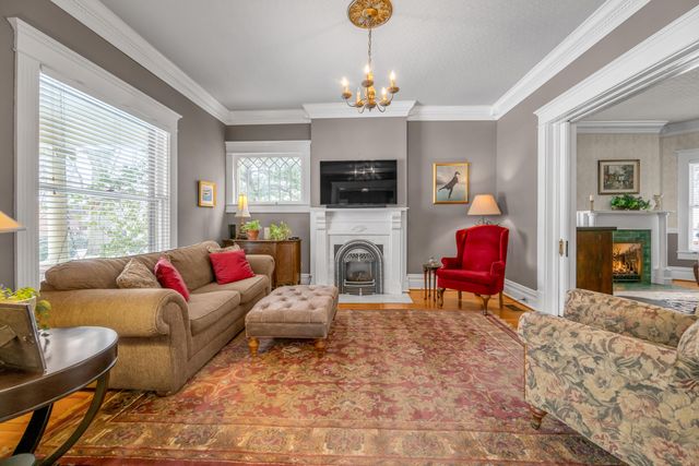 325 Transylvania Park, Lexington, KY 40508