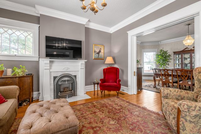 325 Transylvania Park, Lexington, KY 40508