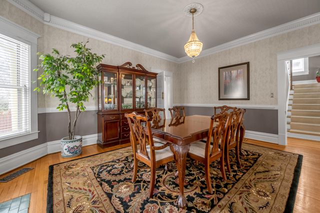 325 Transylvania Park, Lexington, KY 40508