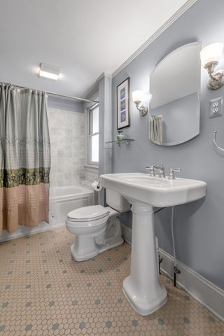 325 Transylvania Park, Lexington, KY 40508