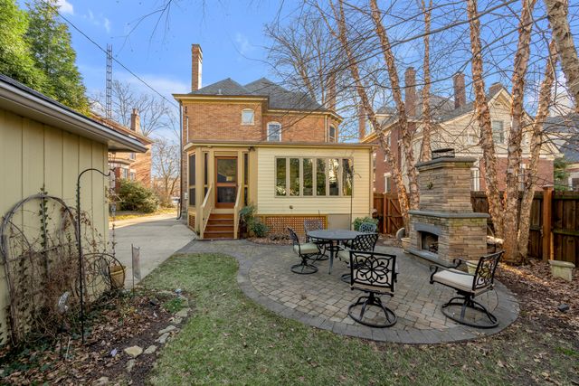 325 Transylvania Park, Lexington, KY 40508