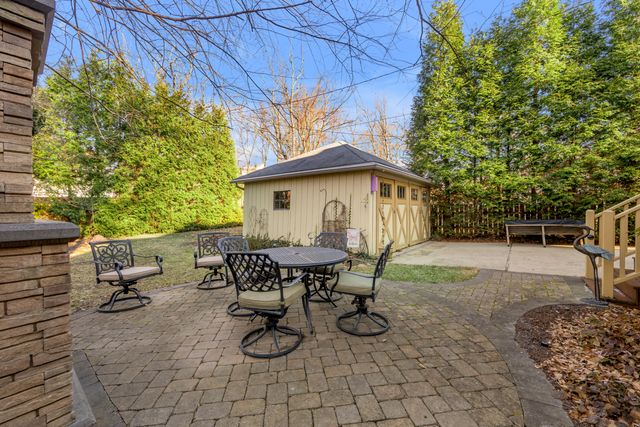 325 Transylvania Park, Lexington, KY 40508