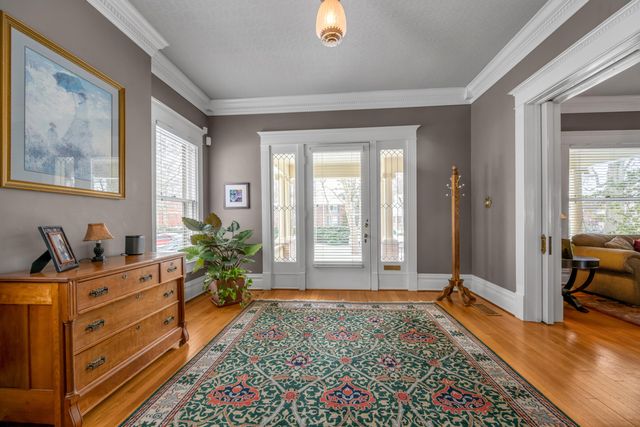 325 Transylvania Park, Lexington, KY 40508