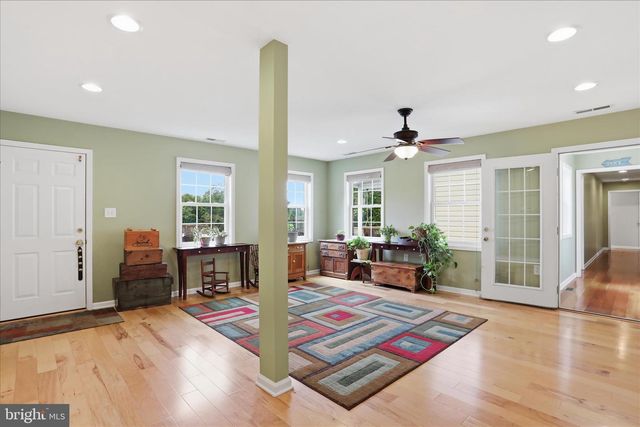 297 EUCLID AVE, Charles Town, WV 25414