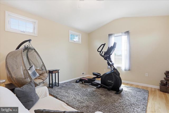 297 EUCLID AVE, Charles Town, WV 25414
