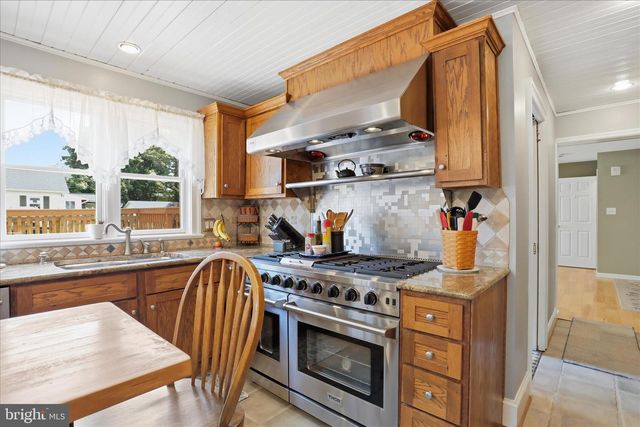 297 EUCLID AVE, Charles Town, WV 25414